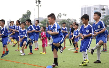 HLV Phạm Minh Đức, Thạch Bảo Khanh hào hứng tuyển quân nhí